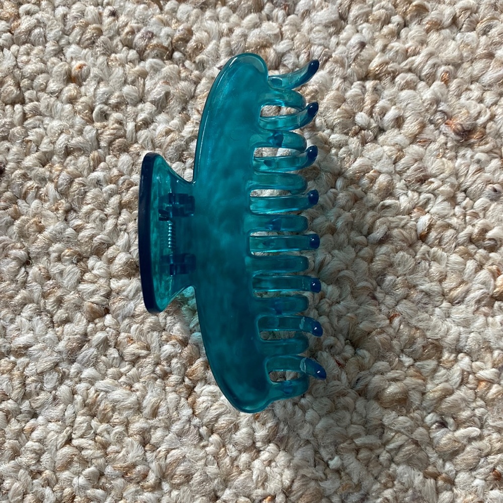 Blue Claw Clip